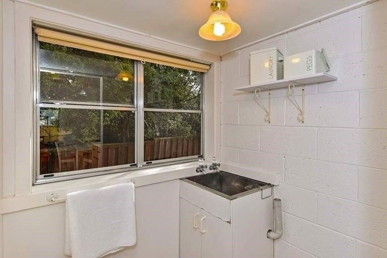 Photo of property in 159 Coronation Road, Mangere Bridge, Auckland, 2022