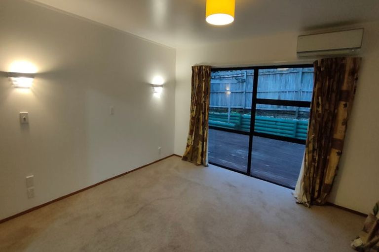 Photo of property in 40 Pigeon Mountain Road, Half Moon Bay, Auckland, 2012