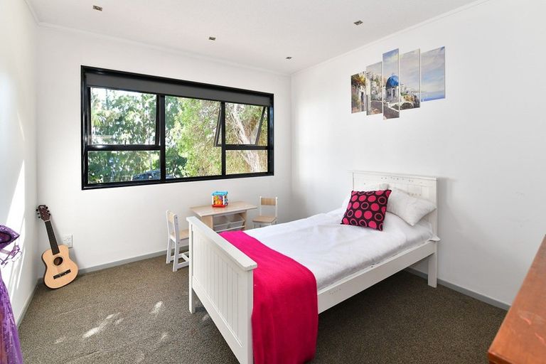 Photo of property in 42 Brian Crescent, Stanmore Bay, Whangaparaoa, 0932