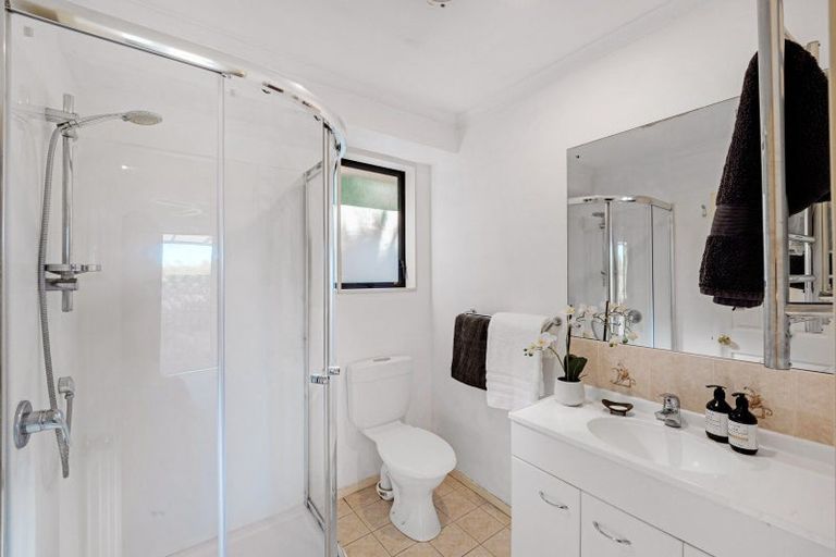 Photo of property in 17 Ruze Vida Drive, Massey, Auckland, 0614