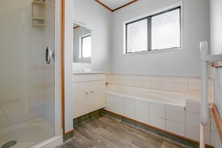 Photo of property in 93 Tait Drive, Greenmeadows, Napier, 4112