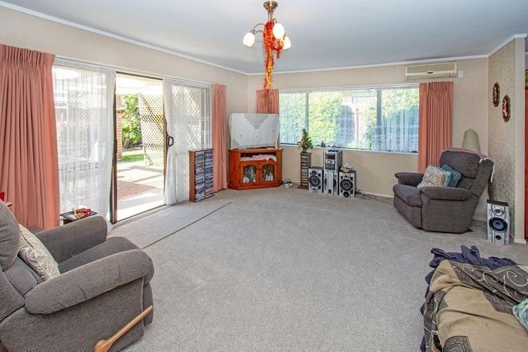 Photo of property in 43b Alma Crescent, Papakura, 2110