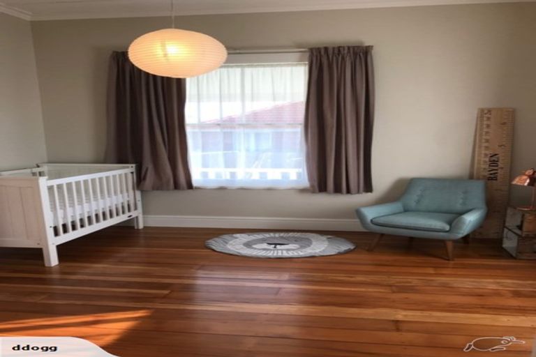 Photo of property in 17a Crawford Avenue, Mangere Bridge, Auckland, 2022