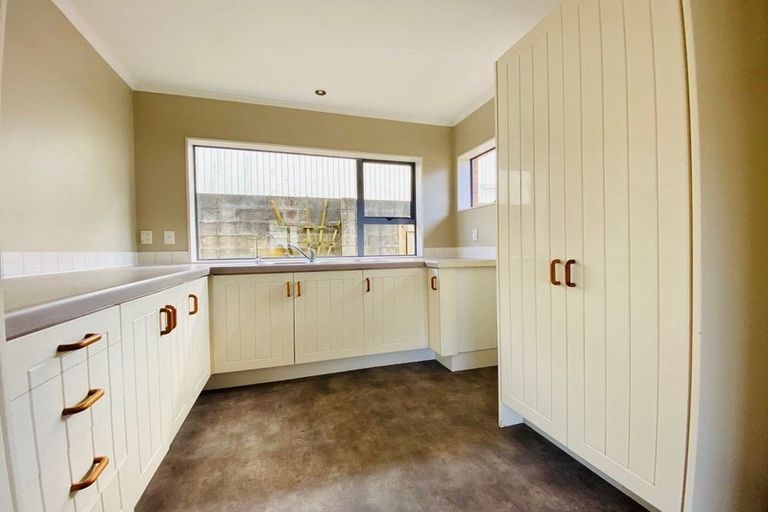 Photo of property in 2/49 Sackville Street, Fitzroy, New Plymouth, 4312