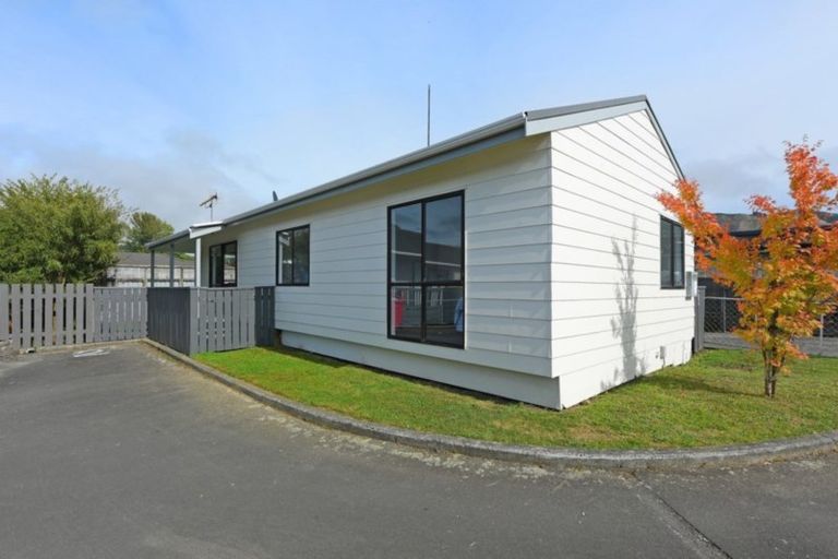 Photo of property in 264b Fergusson Drive, Heretaunga, Upper Hutt, 5018
