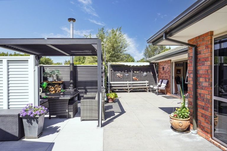 Photo of property in 5 Willowside Place, Amberley, 7410