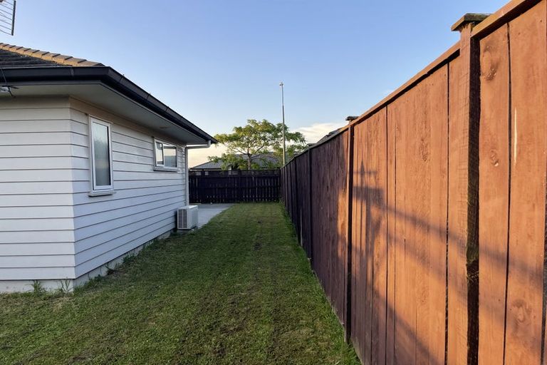 Photo of property in 13 Manene Street, Wattle Downs, Auckland, 2103