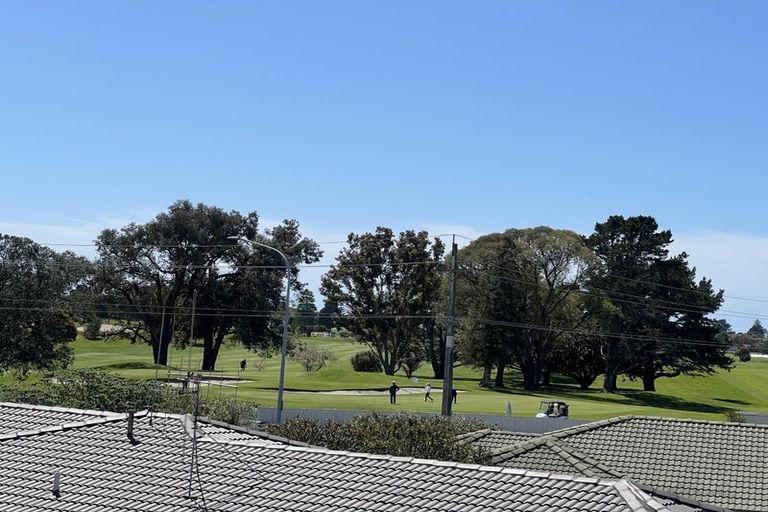 Photo of property in 4 Palm Court, Mount Maunganui, 3116