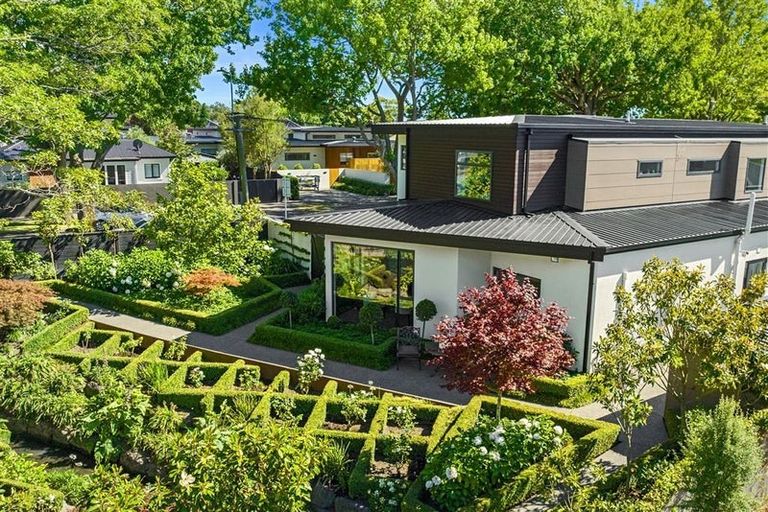 Photo of property in 416 Papanui Road, Papanui, Christchurch, 8053