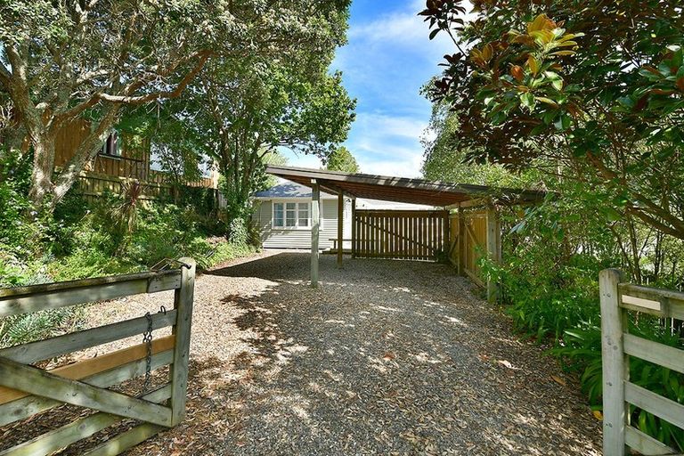 Photo of property in 25 Downer Street, Helensville, 0800