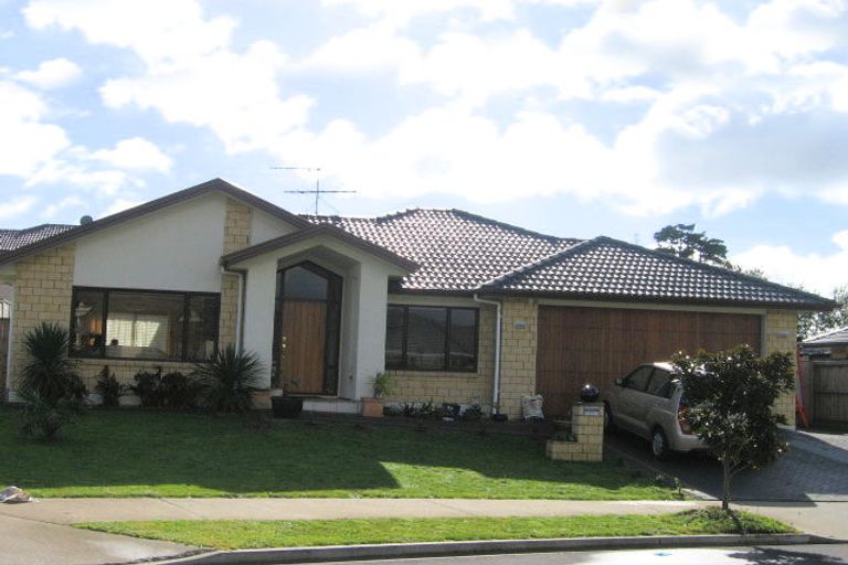 Photo of property in 11 Walter Haddrell Crescent, Flat Bush, Auckland, 2016