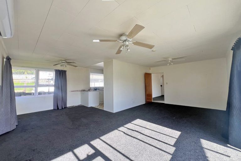 Photo of property in 55 Larne Avenue, Pakuranga Heights, Auckland, 2010