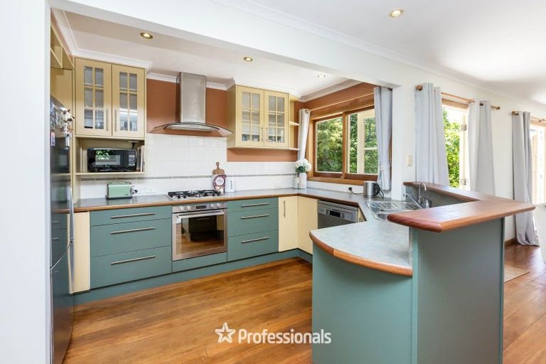 Photo of property in 14 Prouse Grove, Silverstream, Upper Hutt, 5019