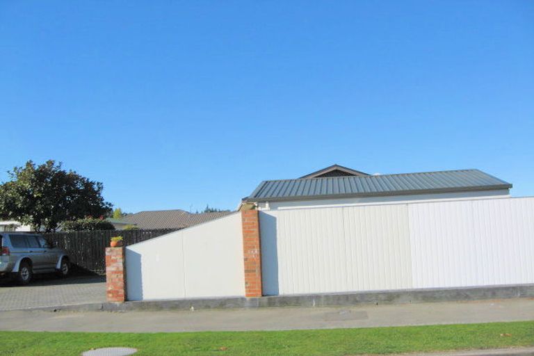 Photo of property in 6 Burnridge Place, Belfast, Christchurch, 8051