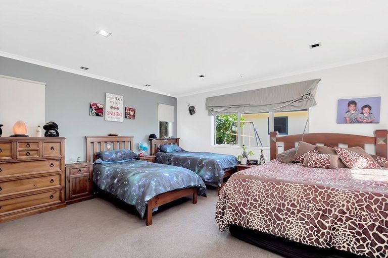 Photo of property in 37 Oteki Park Drive, Welcome Bay, Tauranga, 3112