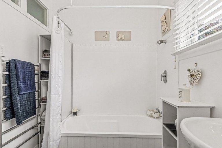 Photo of property in 18 Godwin Crescent, College Estate, Whanganui, 4500