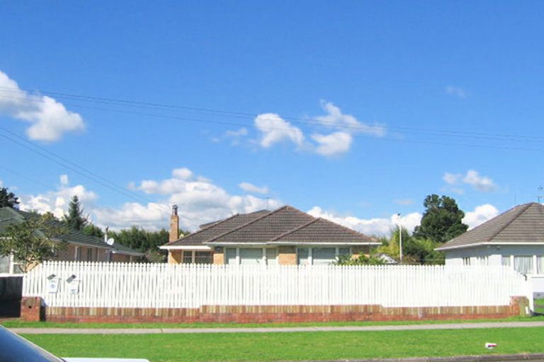 Photo of property in 2/10 Regent Street, Papatoetoe, Auckland, 2025