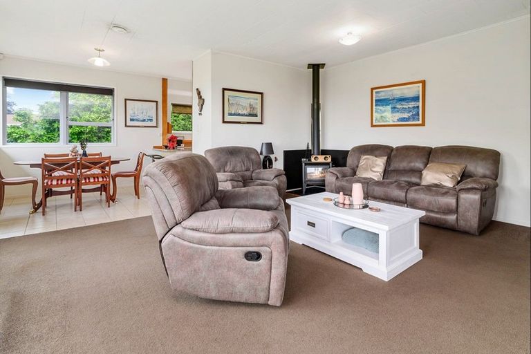 Photo of property in 63 Mountain Road, Western Heights, Rotorua, 3015