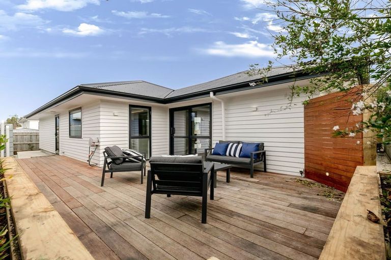 Photo of property in 19a Rosalie Terrace, Kelvin Grove, Palmerston North, 4414