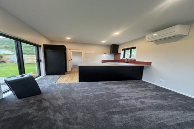 Photo of property in 168 Main Road South, Raumati South, Paraparaumu, 5032