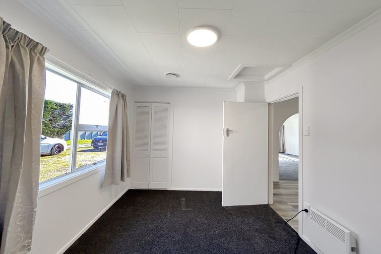 Photo of property in 128 Oteramika Road, Seaward Bush, Invercargill, 9871