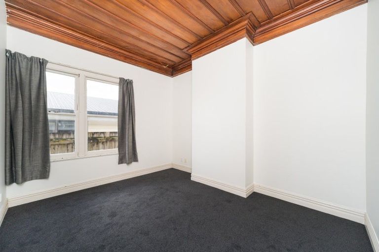 Photo of property in 35 Ada Street, Hokowhitu, Palmerston North, 4410