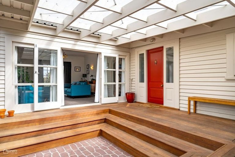 Photo of property in 65 Brandon Street, Featherston, 5710