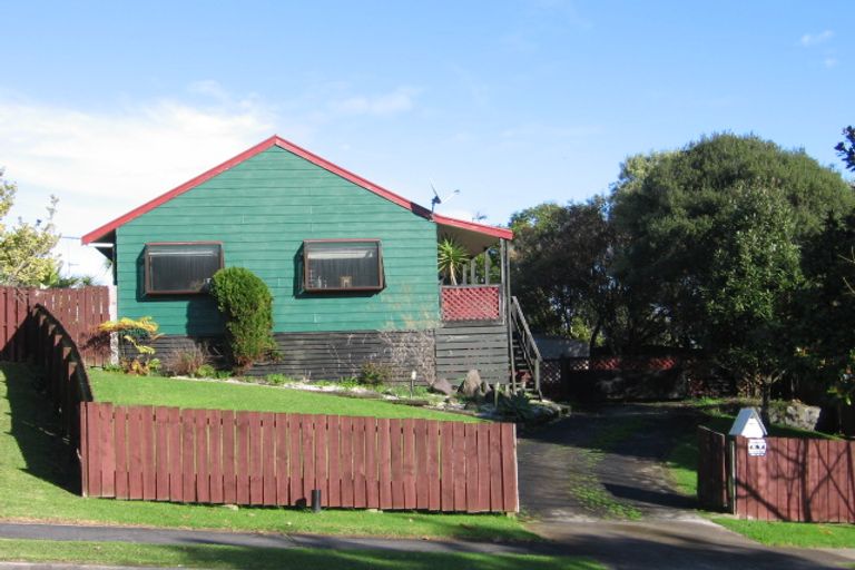 Photo of property in 5 Ransom Smyth Drive, Goodwood Heights, Auckland, 2105