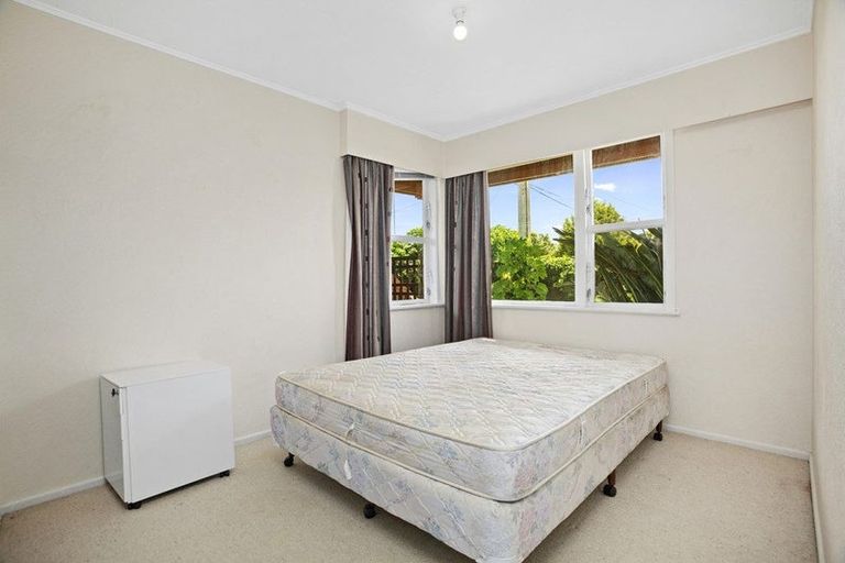 Photo of property in 1033 High Street, Avalon, Lower Hutt, 5011