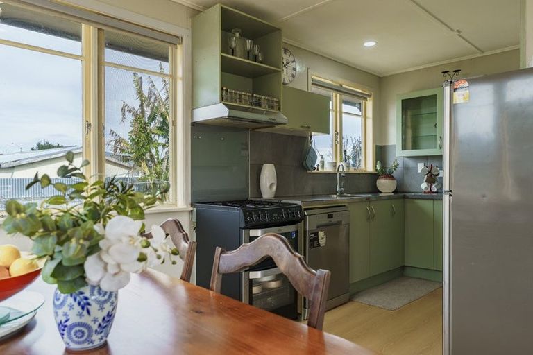 Photo of property in 11 Ireland Place, Pirimai, Napier, 4112