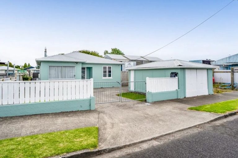 Photo of property in 19a Grey Street, Waitara, 4320