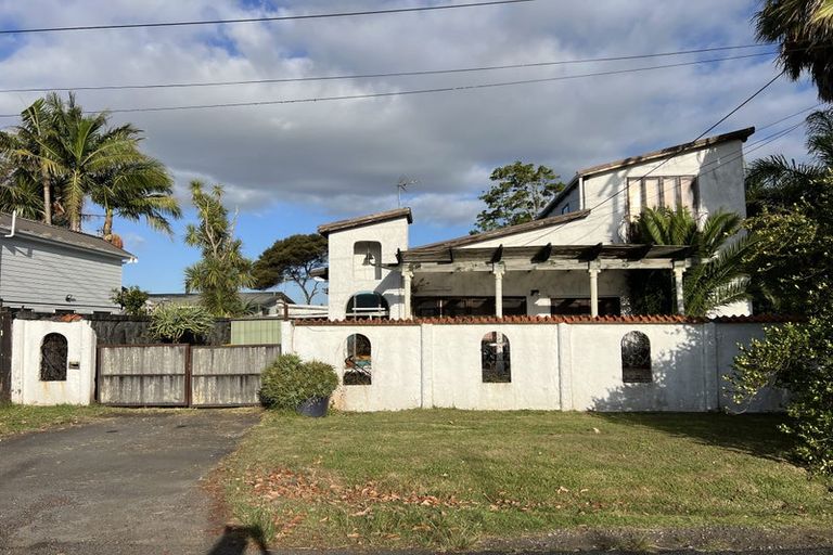 Photo of property in 119 Ferry Parade, Herald Island, Auckland, 0618