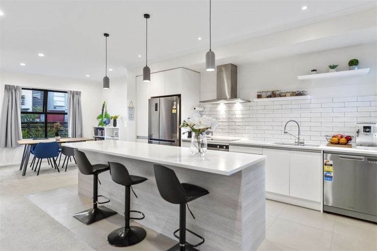 Photo of property in 7 Oioi Road, Hobsonville, Auckland, 0616