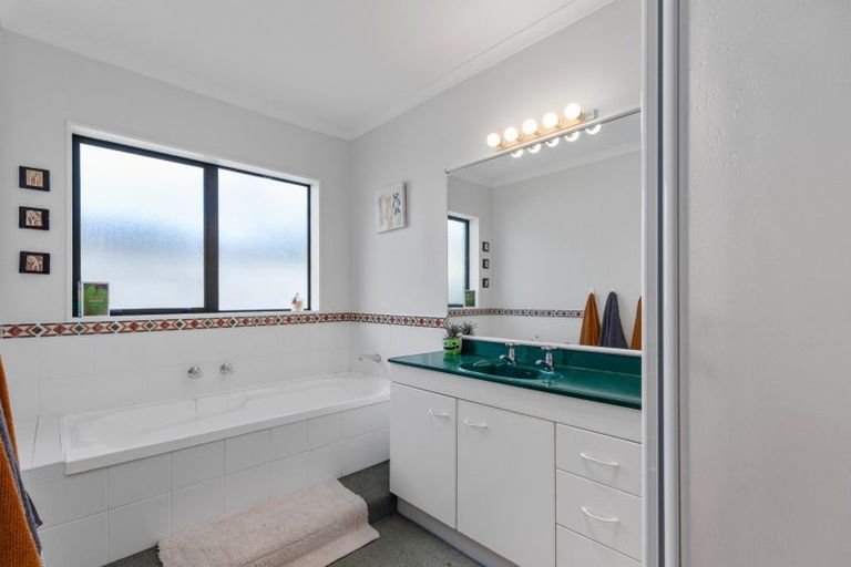 Photo of property in 29 Rosberg Place, Mount Maunganui, 3116