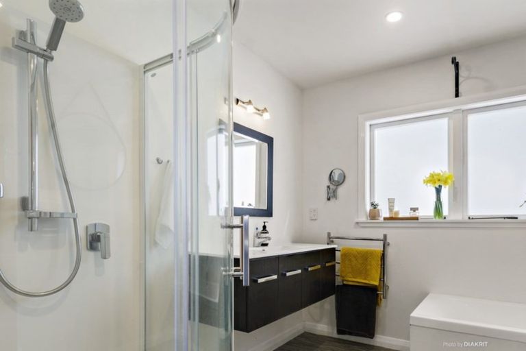 Photo of property in 119 Nevay Road, Miramar, Wellington, 6022