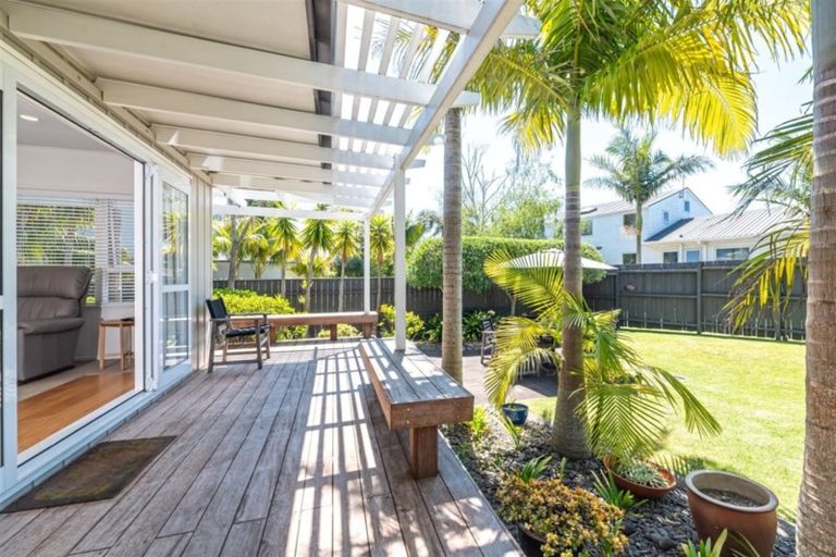 Photo of property in 107 Shakespeare Road, Milford, Auckland, 0620