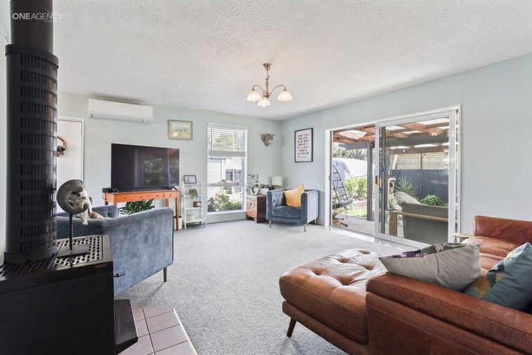 Photo of property in 102b West Belt, Rangiora, 7400