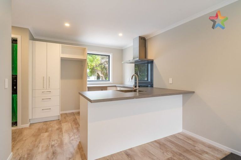 Photo of property in 2/10 Marion Street, Silverstream, Upper Hutt, 5019