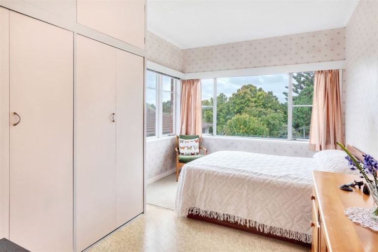 Photo of property in 1614 Great North Road, Waterview, Auckland, 1026