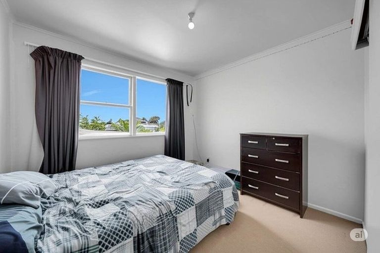Photo of property in 23 Kemble Close, Mangere, Auckland, 2022