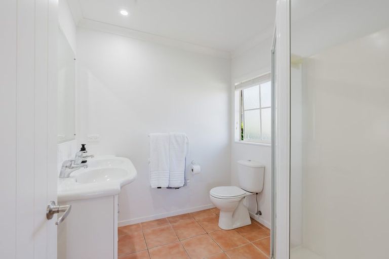 Photo of property in 18 Tironui Terrace, Western Heights, Hamilton, 3200