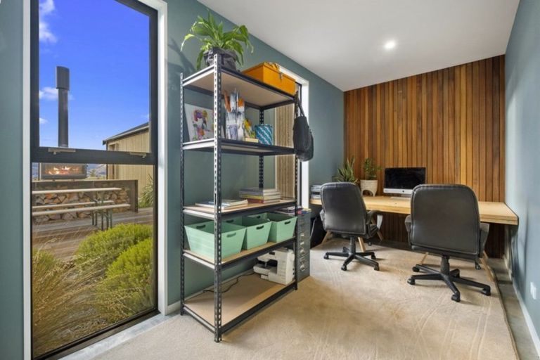 Photo of property in 10 Double Cone Road, Jacks Point, Queenstown, 9371