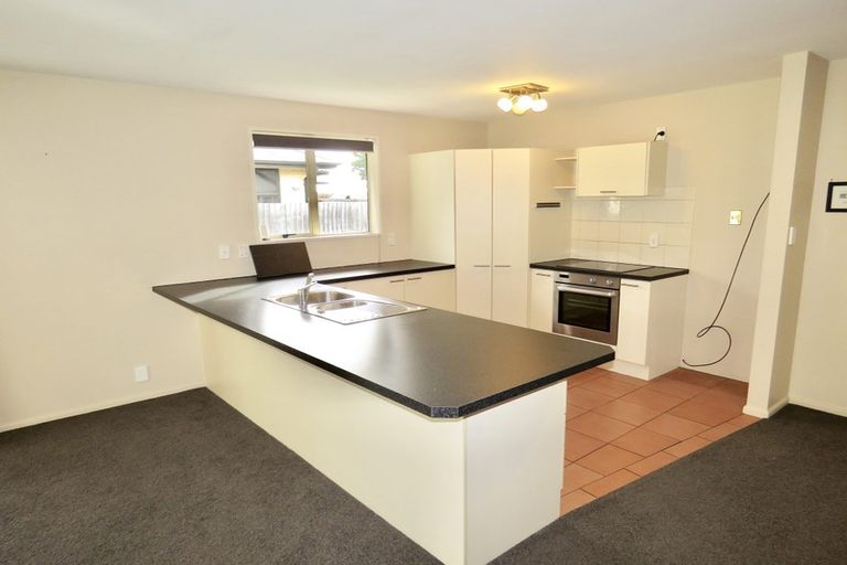 Photo of property in 39 Chesterfield Mews, Russley, Christchurch, 8042