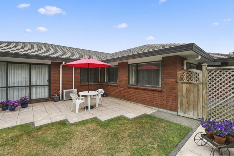 Photo of property in 10 Kororako Grove, Whalers Gate, New Plymouth, 4310