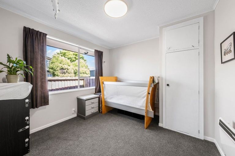 Photo of property in 1/6 Cam Place, Harewood, Christchurch, 8051