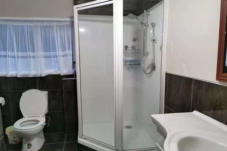 Photo of property in 9 Bonito Place, Bayview, Auckland, 0629