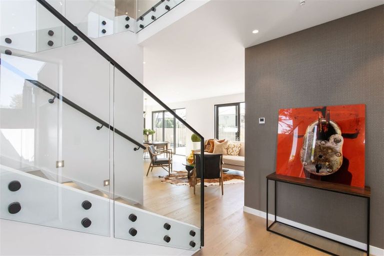 Photo of property in 12a Memorial Avenue, Ilam, Christchurch, 8053