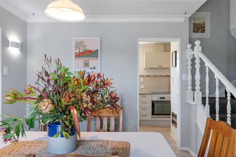 Photo of property in 15 Sonning Place, Redwood, Christchurch, 8051