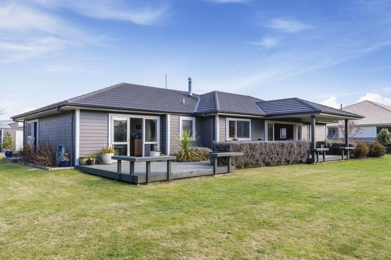 Photo of property in 20 Montgomery Crescent, Kinloch, Taupo, 3377