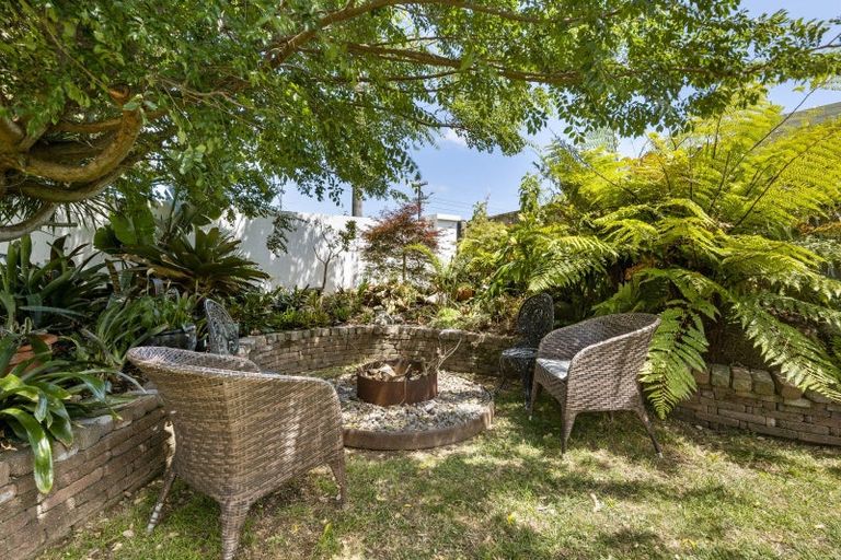 Photo of property in 33 Fitzroy Road, Fitzroy, New Plymouth, 4312